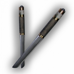 Nóż użytkowy XIII-XIV wiek oprawa poroze mosiądz brąz oraz drewno dębowe