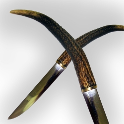 Nóż wczesnośredniowieczny kuty X-XI wiek w oprawie z rogu